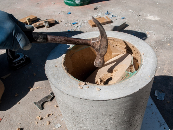 Step 12.2, Remove the Disc and Knockout - 5-Gallon Bucket Storage Stool Pro-Formula | CHENG Concrete Exchange