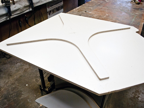 Bent Concrete Side Table | CHENG Concrete Exchange