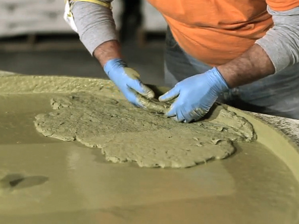 Tabletop Casting Step 2.1 - Round Tabletop and Base | CHENG Concrete Exchange