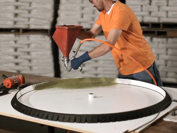 Round Concrete Table Top and Base - Table Top Spraying | CHENG Concrete Exchange