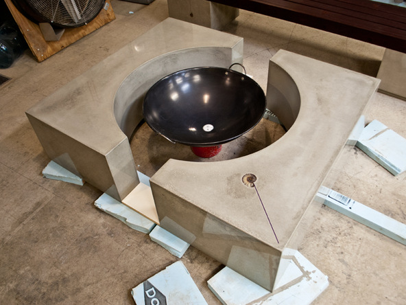 Assembling Quadra Concrete Fire Pit | CHENG Concrete Exchange