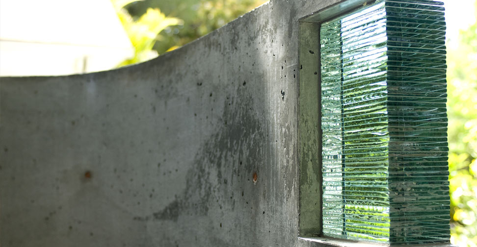 Concrete Wall with Glass Inlay by Gary Day | Concrete Exchange