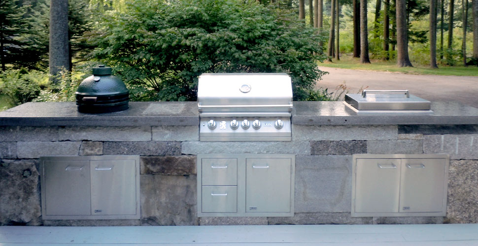 Outdoor Kitchen with Concrete Countertop