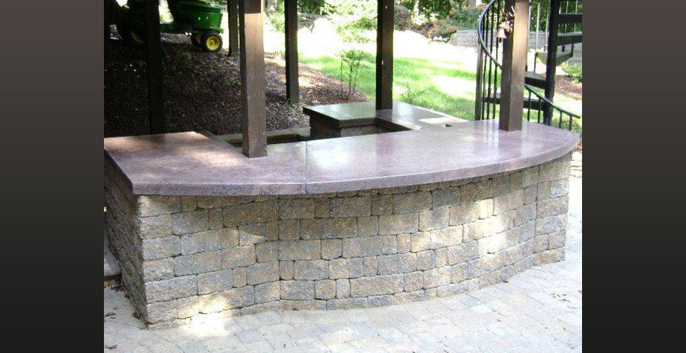 Outdoor kitchen by Concrete Countertop Creations | CHENG Concrete Exchange